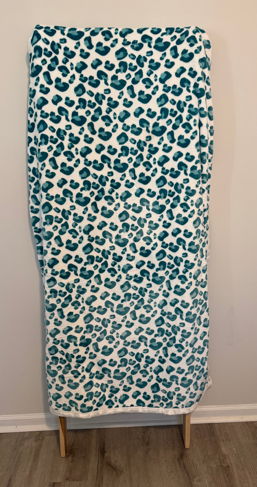 Teal & Cream Leopard Print Blanket