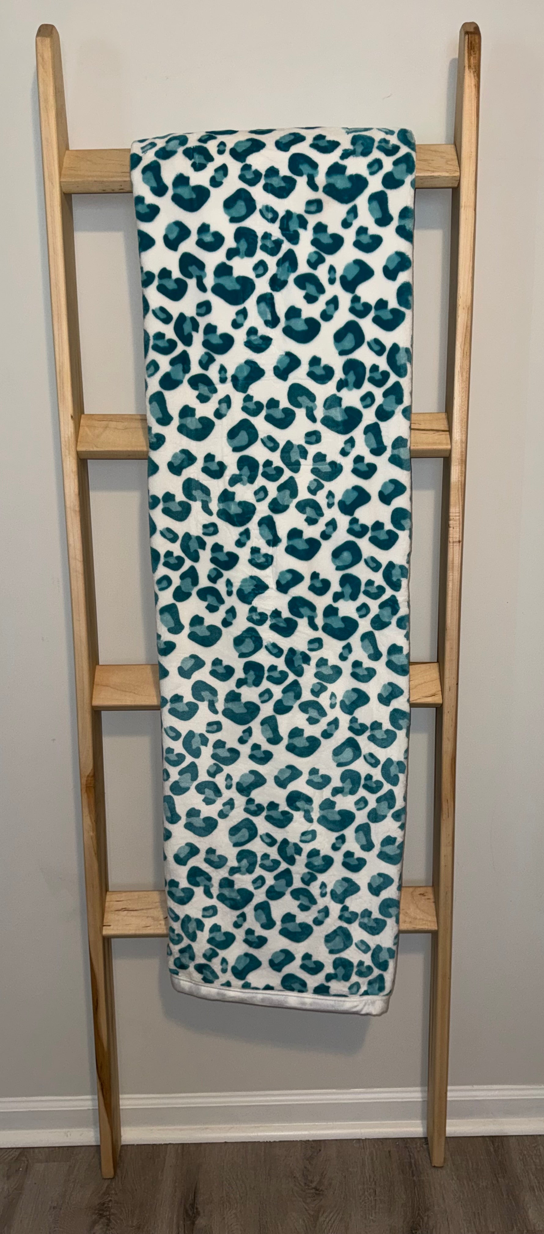 Teal & Cream Leopard Print Blanket