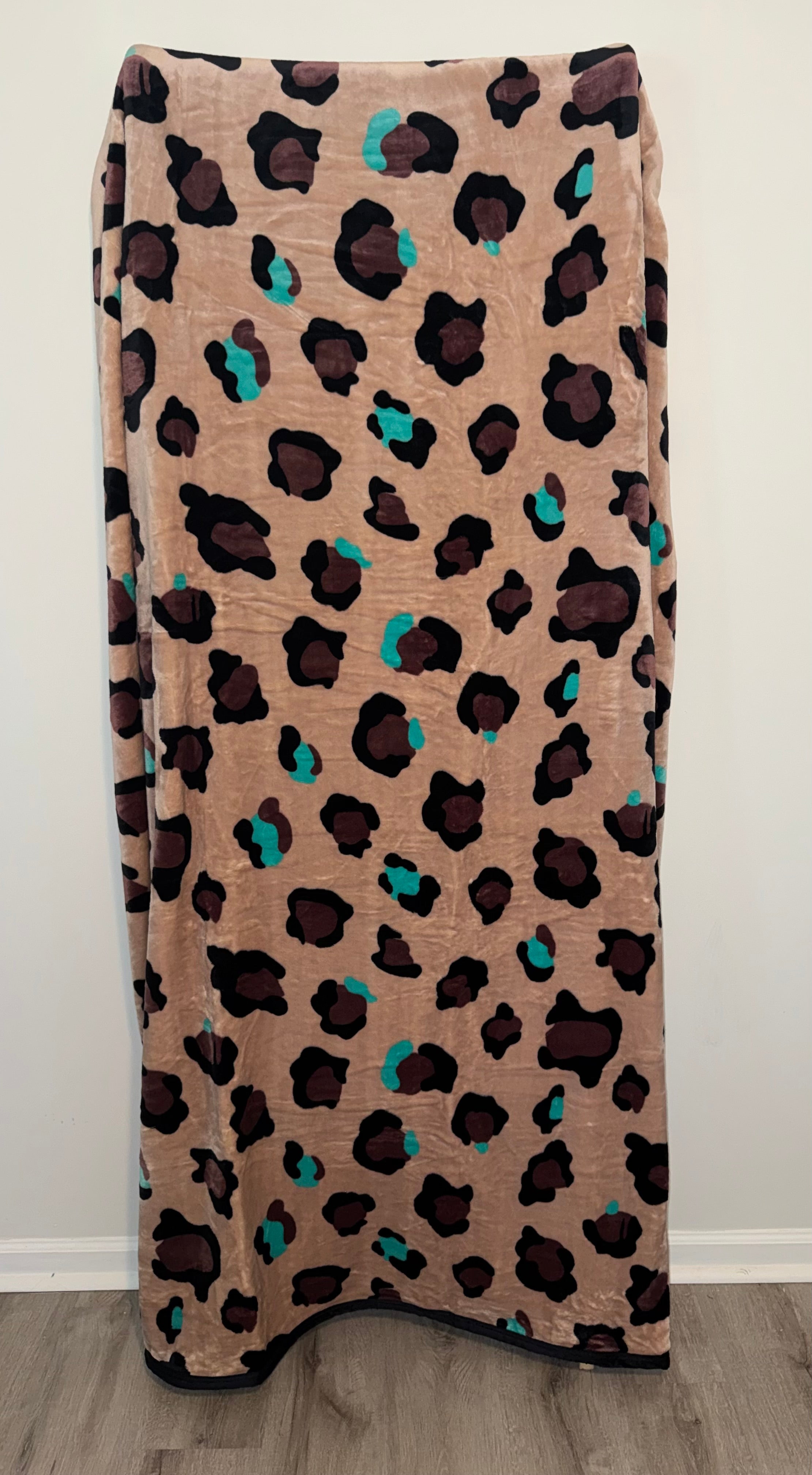 Turquoise Accent Leopard Blanket