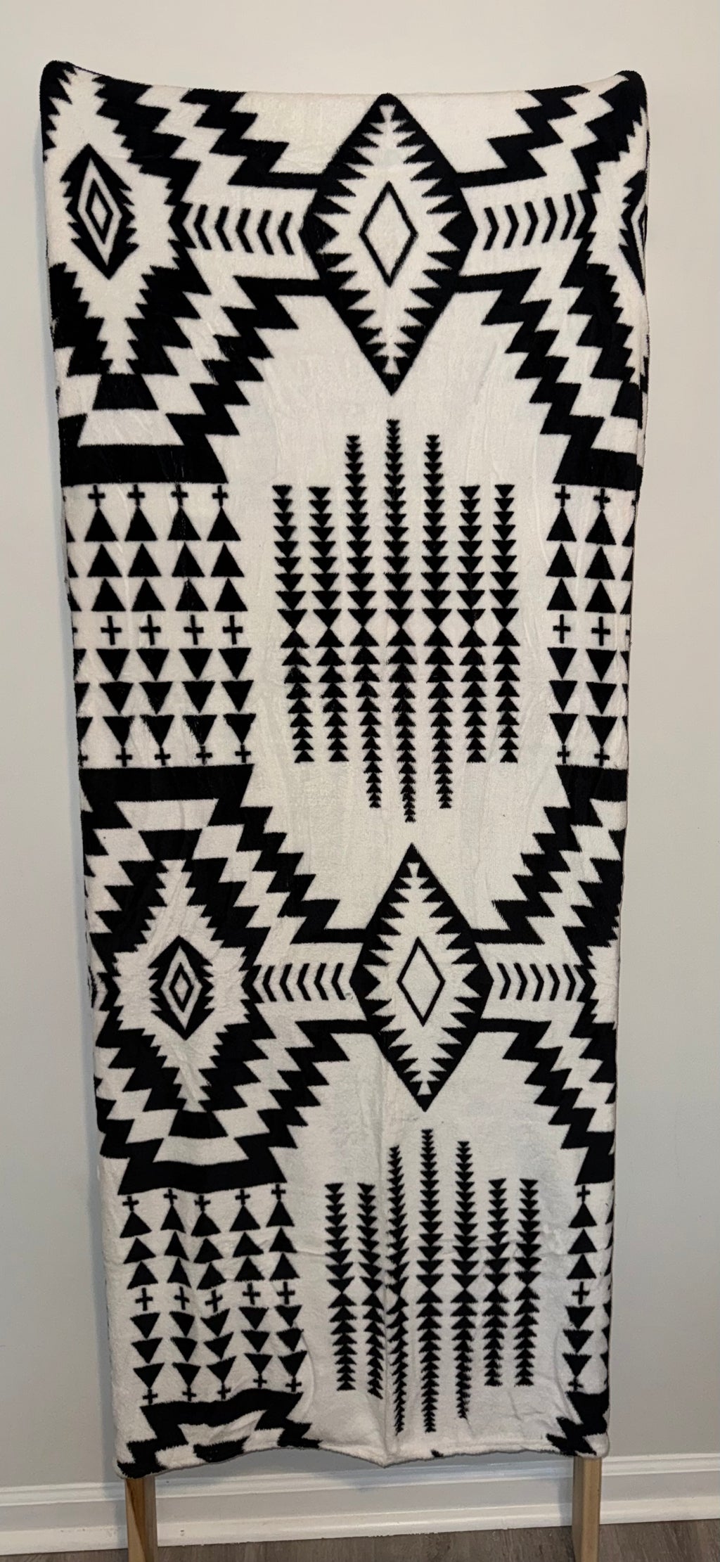 Black & White Southwestern