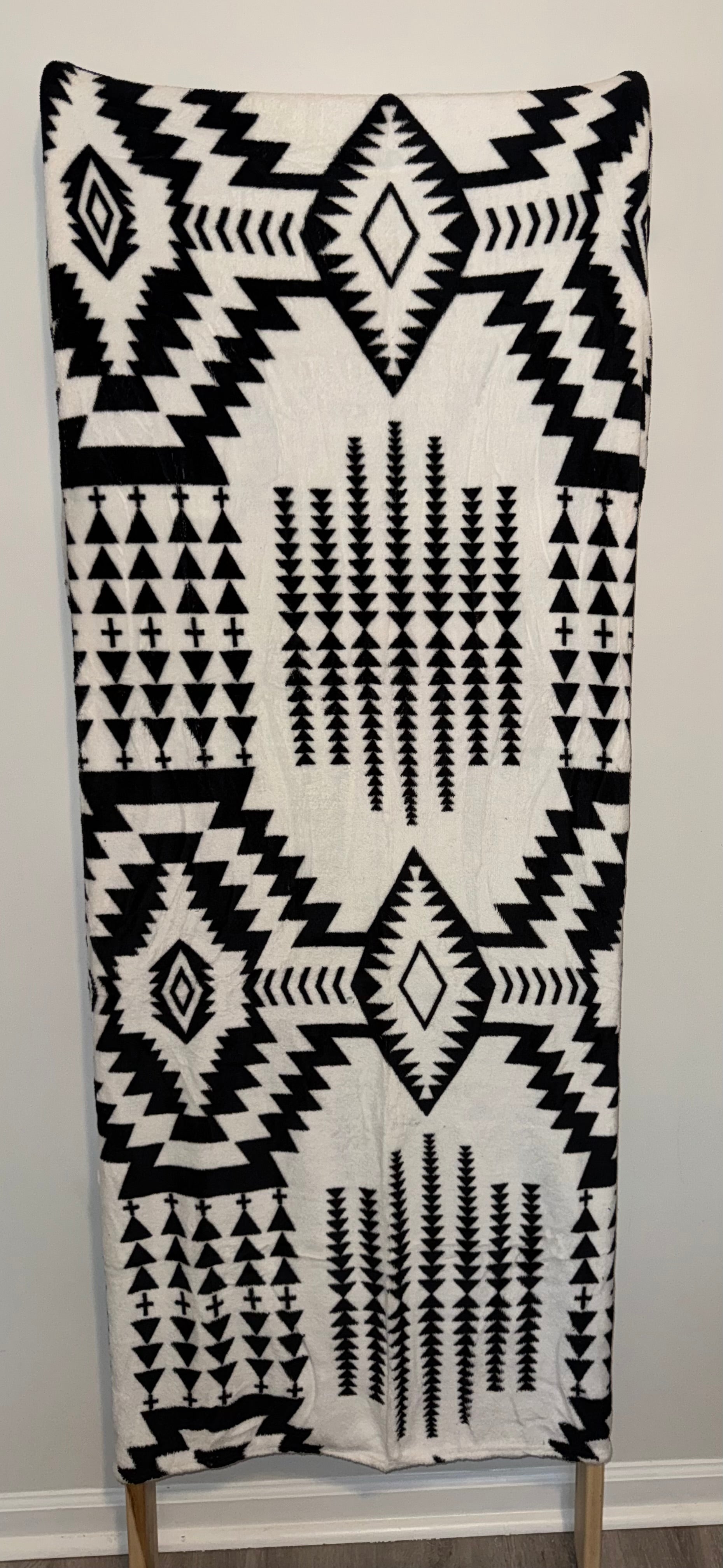Black & White Southwestern