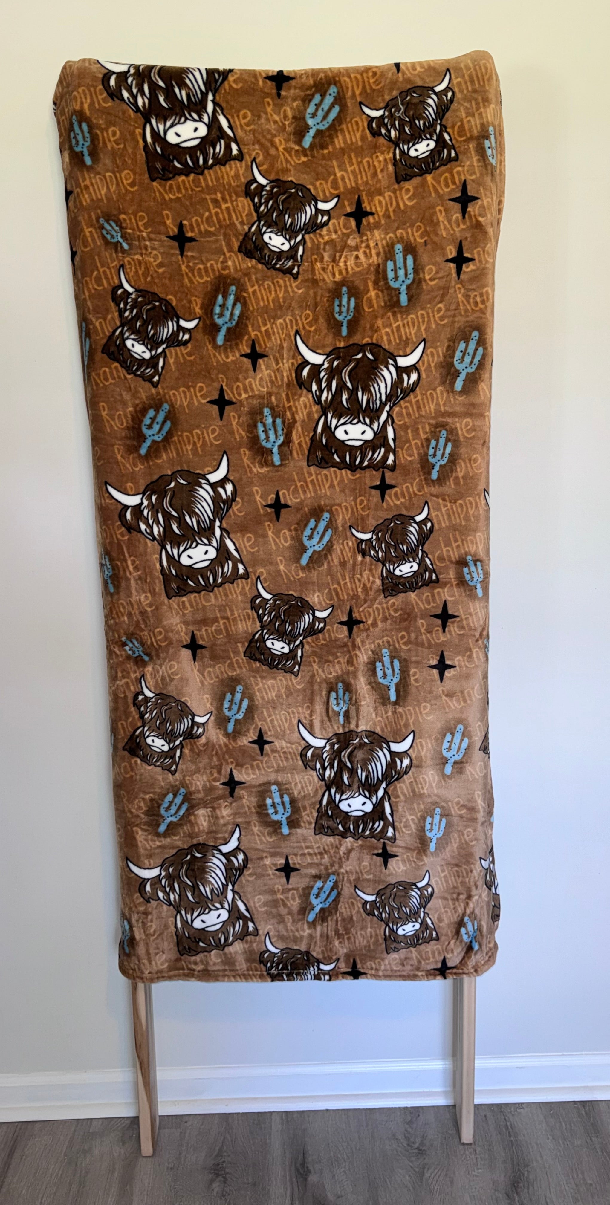 Ranch Hippie Highland Cow Flannel Blanket – Brown