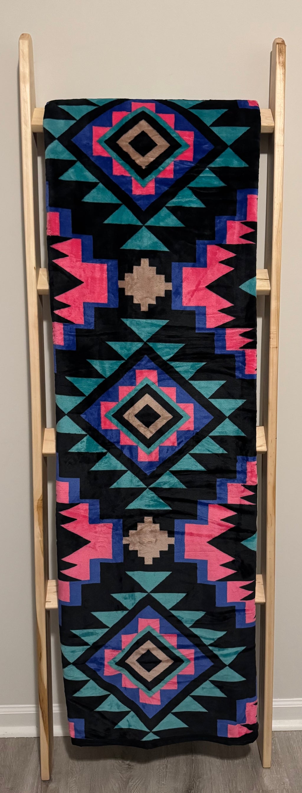 Southwestern Aztec Flannel Blanket - Turquoise & Pink