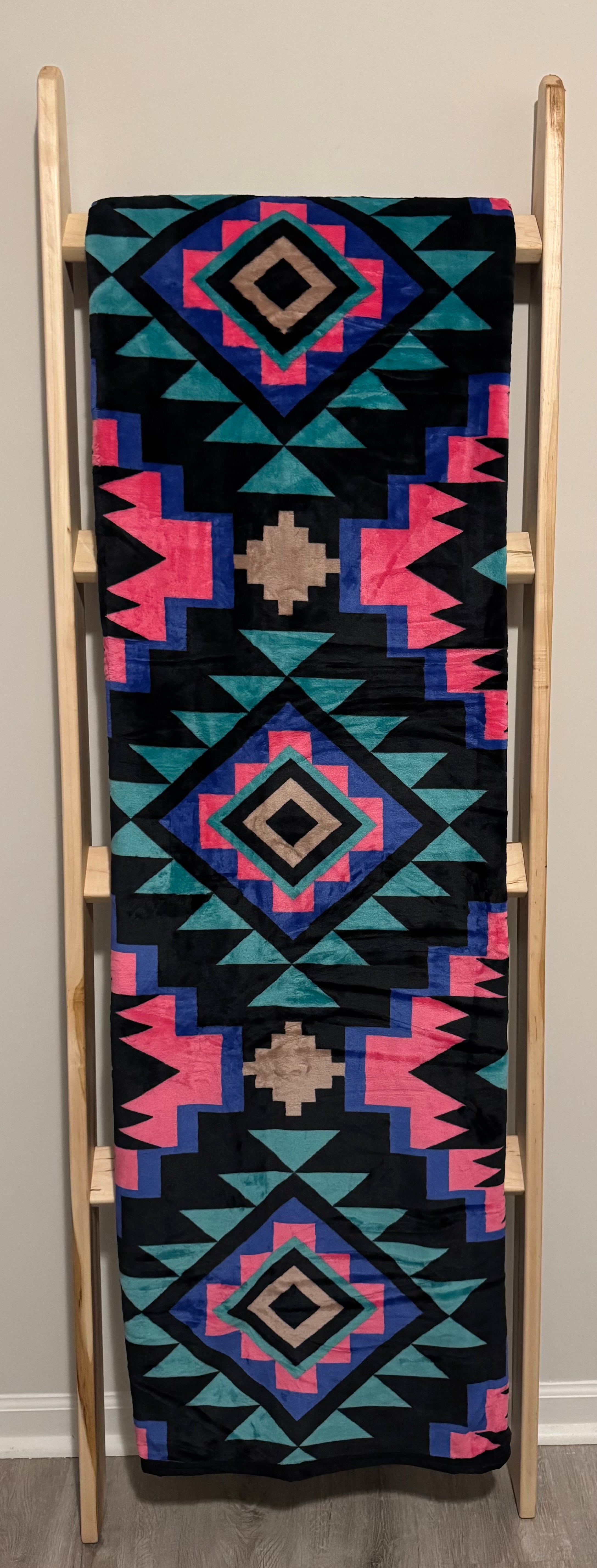 Southwestern Aztec Flannel Blanket - Turquoise & Pink