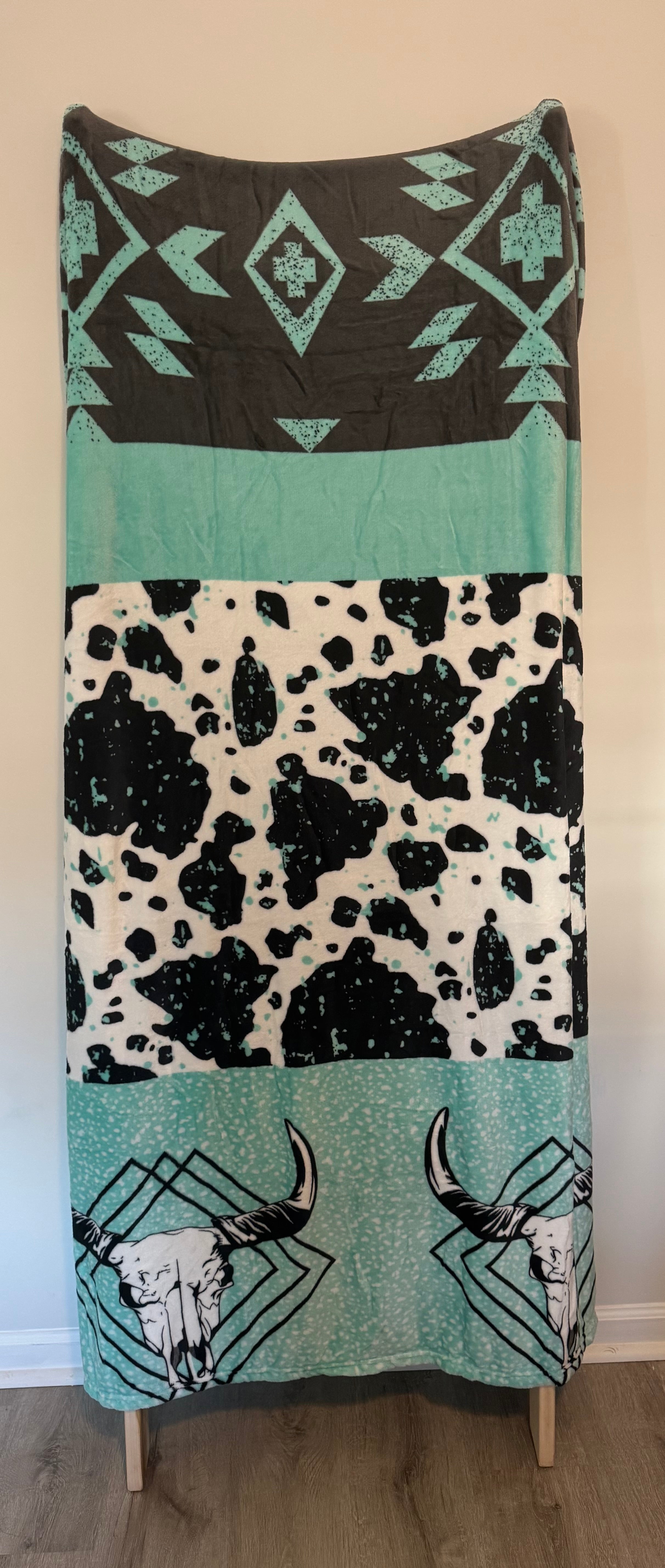 Southwestern Cowhide & Longhorn Fleece Blanket
