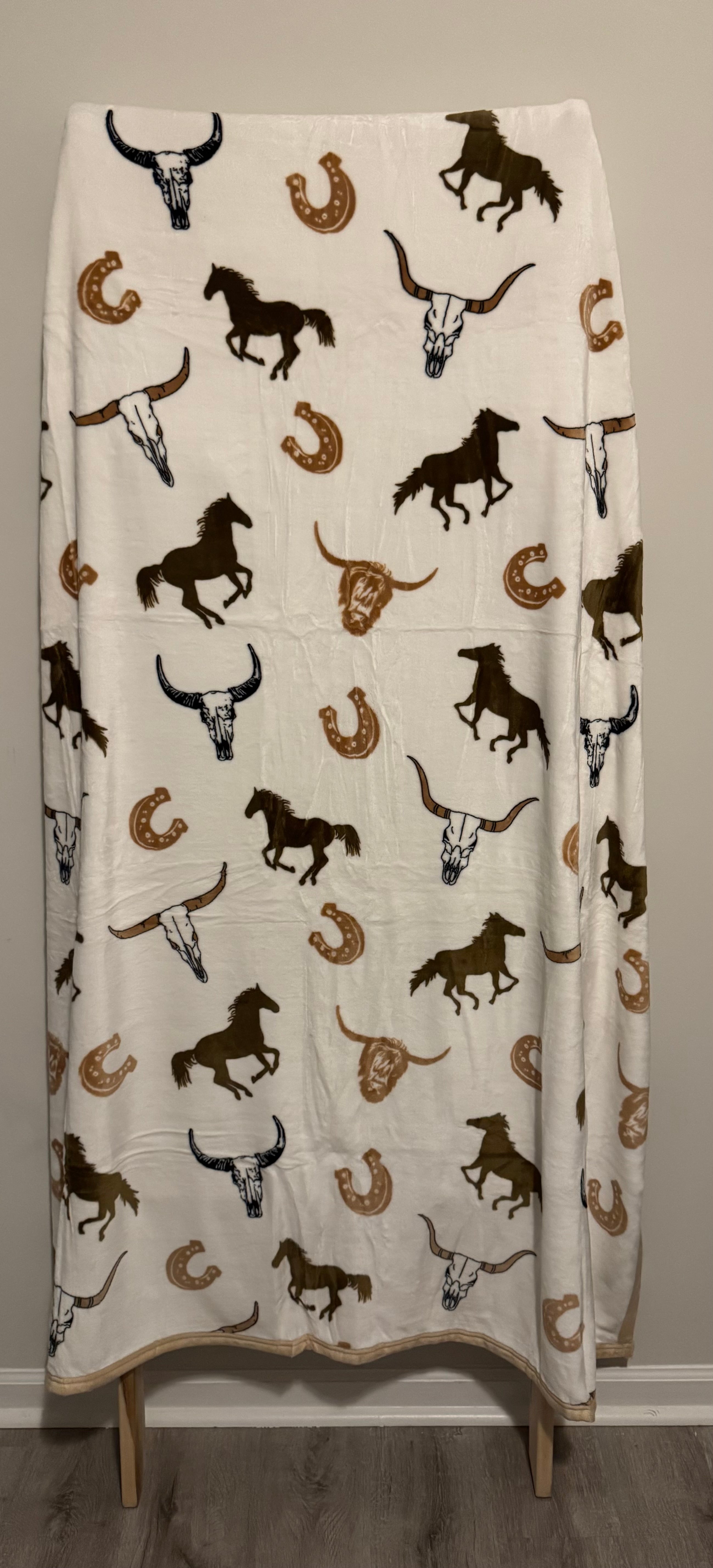 Western Flannel Blanket - Horses & Longhorns
